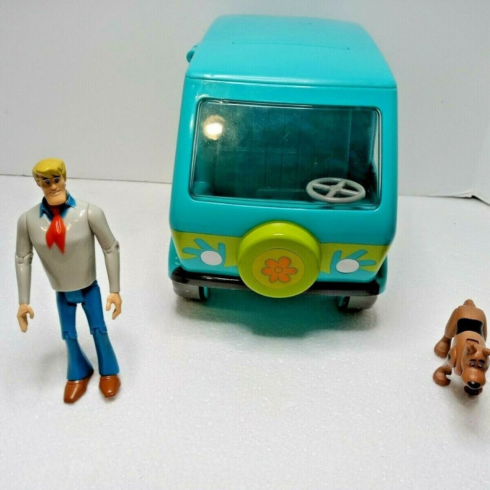 SCOOBY DOO MYSTERY MACHINE Figurines Shaggy Fred - Picture 2 of 11